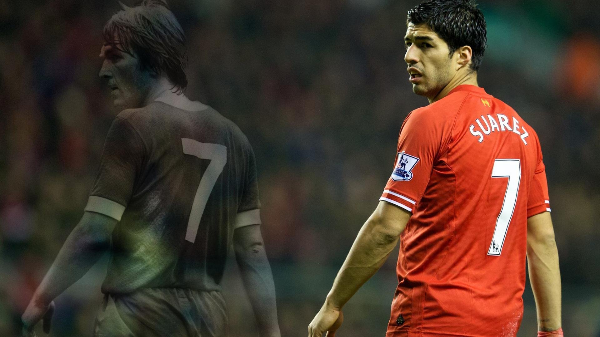 “攻守转换瞬间，战术布局缜密，比赛充满策略与智慧”，攻守战术分别包括